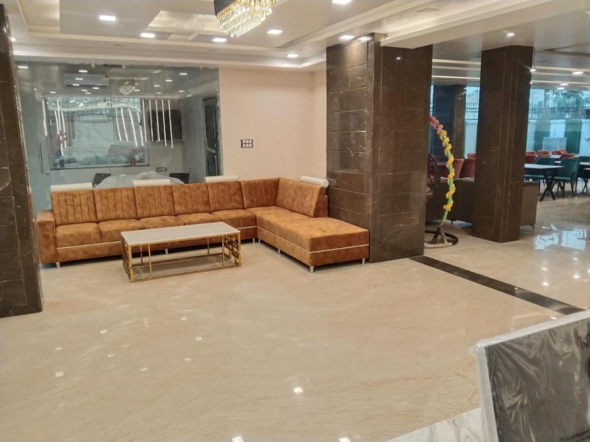 Hotel Vivaan Regency Haridwār Exteriör bild