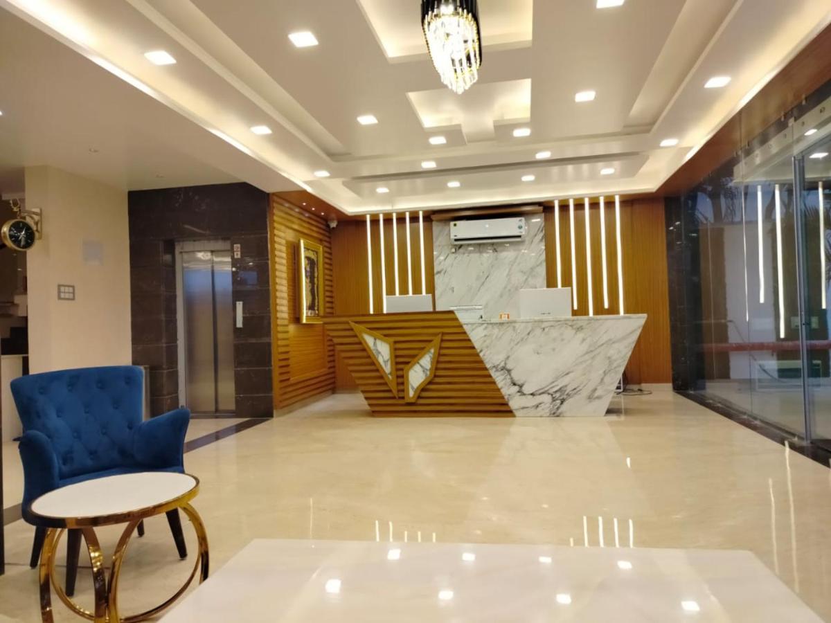 Hotel Vivaan Regency Haridwār Exteriör bild