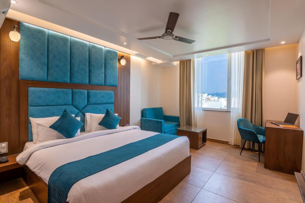 Hotel Vivaan Regency Haridwār Exteriör bild
