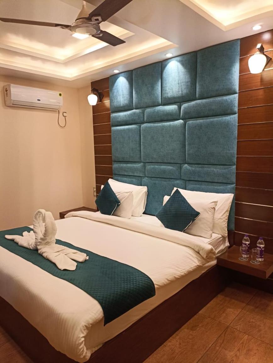 Hotel Vivaan Regency Haridwār Exteriör bild